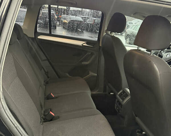 Черный Фольксваген Тигуан, объемом двигателя 1.97 л и пробегом 91 тыс. км за 30000 $, фото 10 на Automoto.ua