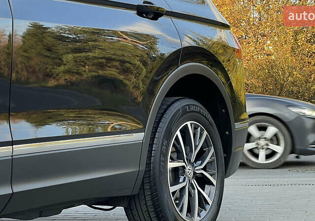 Черный Фольксваген Тигуан, объемом двигателя 2 л и пробегом 170 тыс. км за 18799 $, фото 10 на Automoto.ua