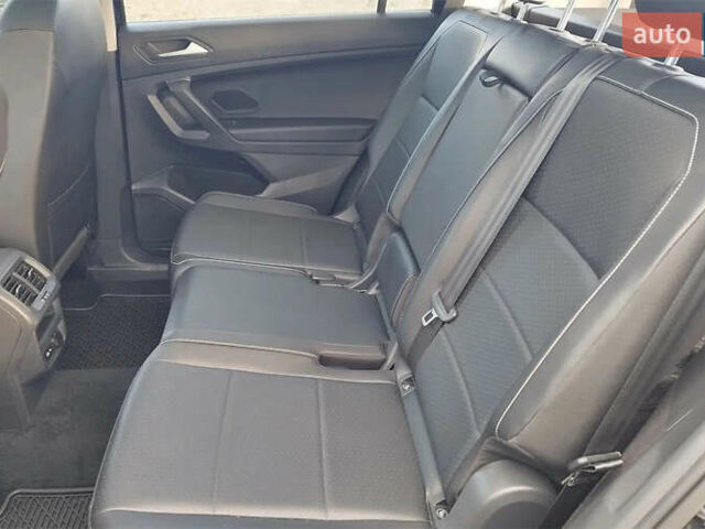 Черный Фольксваген Тигуан, объемом двигателя 2 л и пробегом 96 тыс. км за 16300 $, фото 6 на Automoto.ua