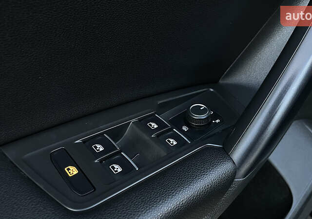 Черный Фольксваген Тигуан, объемом двигателя 2 л и пробегом 170 тыс. км за 18799 $, фото 55 на Automoto.ua