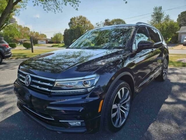 Черный Фольксваген Тигуан, объемом двигателя 2 л и пробегом 30 тыс. км за 19200 $, фото 2 на Automoto.ua