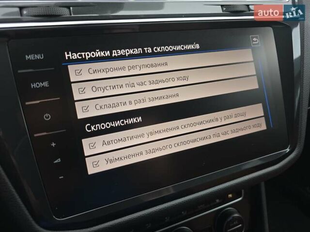 Черный Фольксваген Тигуан, объемом двигателя 2 л и пробегом 199 тыс. км за 31000 $, фото 60 на Automoto.ua