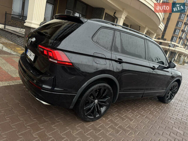 Черный Фольксваген Тигуан, объемом двигателя 2 л и пробегом 93 тыс. км за 23000 $, фото 13 на Automoto.ua