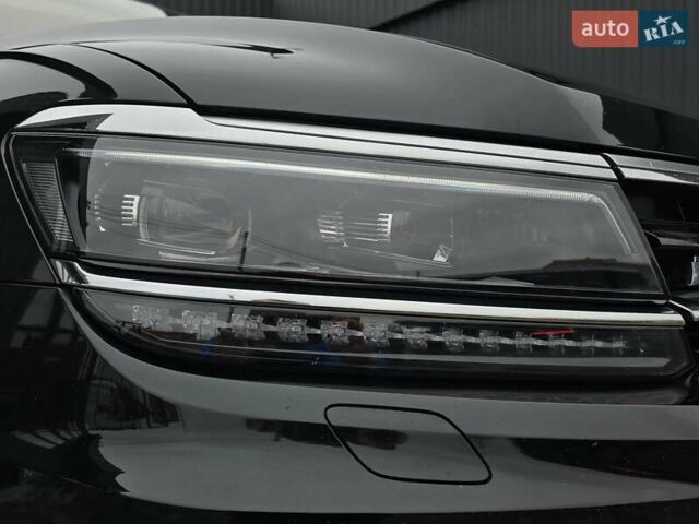 Черный Фольксваген Тигуан, объемом двигателя 2 л и пробегом 199 тыс. км за 31000 $, фото 30 на Automoto.ua