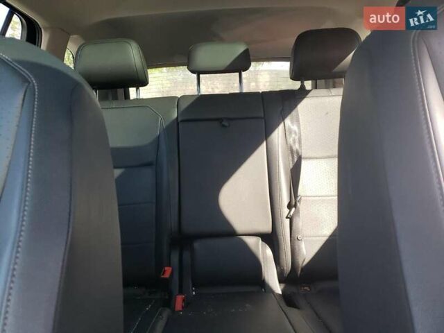 Черный Фольксваген Тигуан, объемом двигателя 2 л и пробегом 65 тыс. км за 3000 $, фото 9 на Automoto.ua