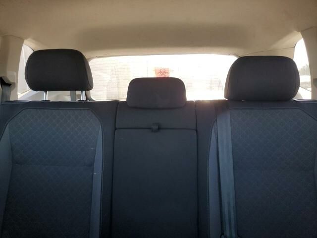 Черный Фольксваген Тигуан, объемом двигателя 2 л и пробегом 210 тыс. км за 12950 $, фото 9 на Automoto.ua