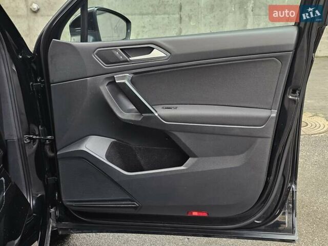 Черный Фольксваген Тигуан, объемом двигателя 2 л и пробегом 106 тыс. км за 18999 $, фото 35 на Automoto.ua