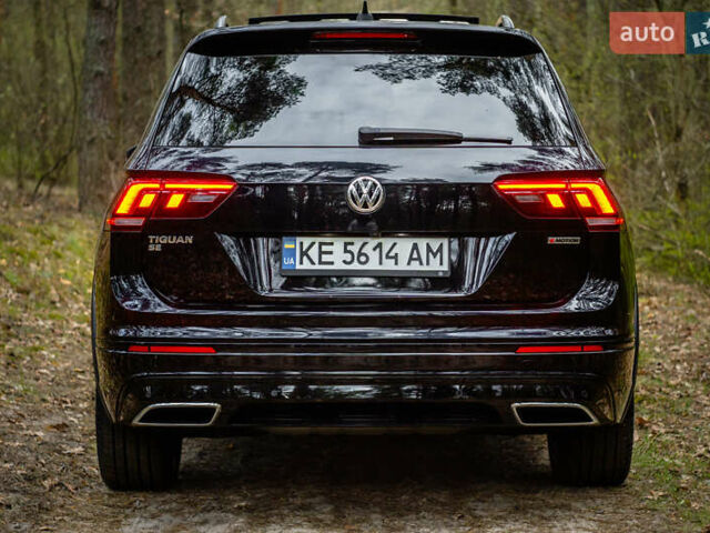 Чорний Фольксваген Тігуан, об'ємом двигуна 2 л та пробігом 53 тис. км за 21900 $, фото 10 на Automoto.ua