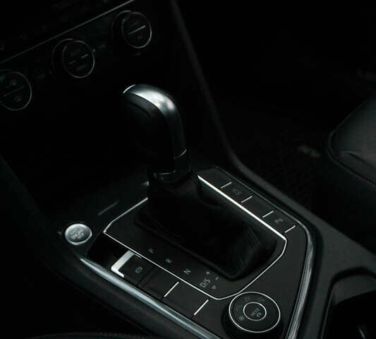 Чорний Фольксваген Тігуан, об'ємом двигуна 2 л та пробігом 53 тис. км за 21900 $, фото 14 на Automoto.ua