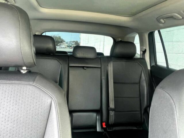 Черный Фольксваген Тигуан, объемом двигателя 2 л и пробегом 41 тыс. км за 4950 $, фото 11 на Automoto.ua