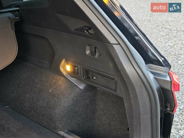 Черный Фольксваген Тигуан, объемом двигателя 2 л и пробегом 177 тыс. км за 32999 $, фото 61 на Automoto.ua