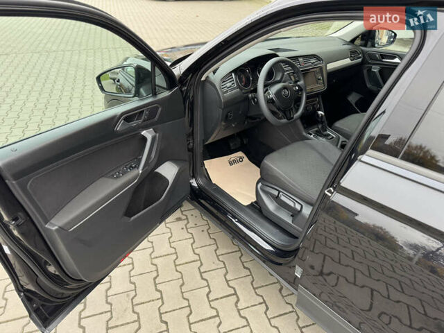 Чорний Фольксваген Тігуан, об'ємом двигуна 2 л та пробігом 232 тис. км за 14200 $, фото 18 на Automoto.ua