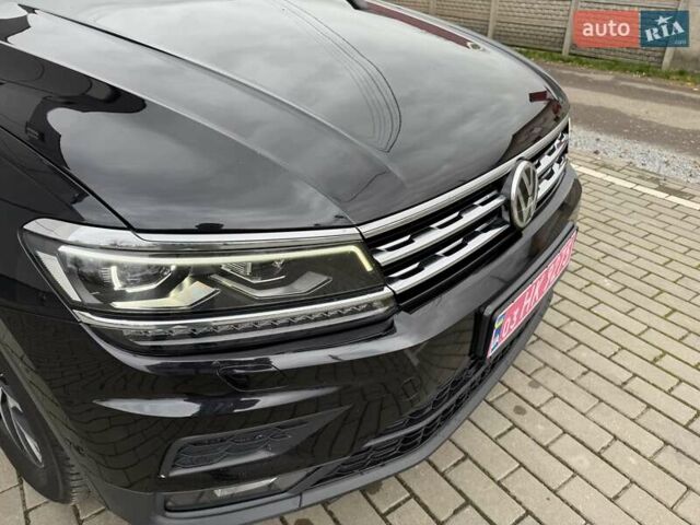 Чорний Фольксваген Тігуан, об'ємом двигуна 2 л та пробігом 228 тис. км за 26900 $, фото 20 на Automoto.ua