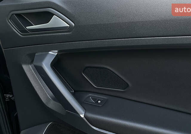 Черный Фольксваген Тигуан, объемом двигателя 2 л и пробегом 170 тыс. км за 18799 $, фото 70 на Automoto.ua