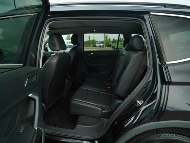 Чорний Фольксваген Тігуан, об'ємом двигуна 2 л та пробігом 47 тис. км за 9500 $, фото 11 на Automoto.ua