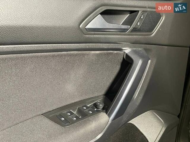 Черный Фольксваген Тигуан, объемом двигателя 2 л и пробегом 107 тыс. км за 19900 $, фото 13 на Automoto.ua