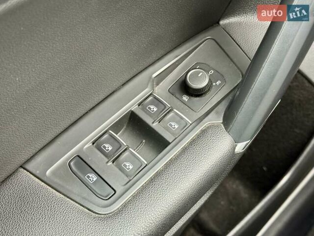 Чорний Фольксваген Тігуан, об'ємом двигуна 1.98 л та пробігом 141 тис. км за 24700 $, фото 24 на Automoto.ua