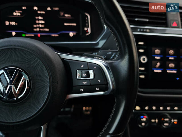 Черный Фольксваген Тигуан, объемом двигателя 2 л и пробегом 177 тыс. км за 32999 $, фото 29 на Automoto.ua