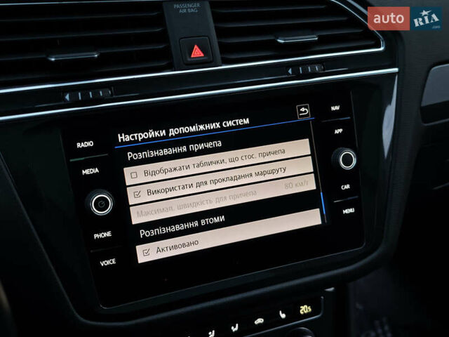 Черный Фольксваген Тигуан, объемом двигателя 2 л и пробегом 177 тыс. км за 32999 $, фото 48 на Automoto.ua