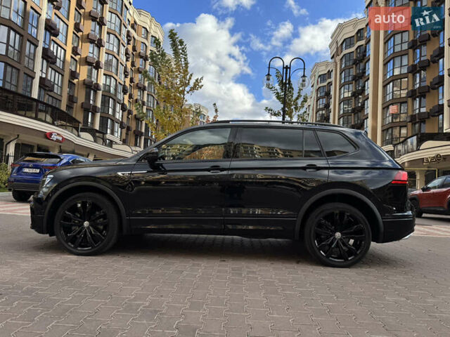 Черный Фольксваген Тигуан, объемом двигателя 2 л и пробегом 93 тыс. км за 23000 $, фото 1 на Automoto.ua