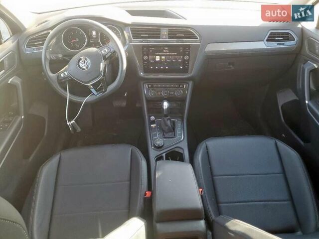 Чорний Фольксваген Тігуан, об'ємом двигуна 1.98 л та пробігом 54 тис. км за 4400 $, фото 7 на Automoto.ua