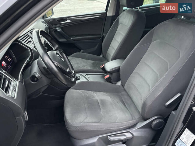 Черный Фольксваген Тигуан, объемом двигателя 2 л и пробегом 227 тыс. км за 24100 $, фото 29 на Automoto.ua