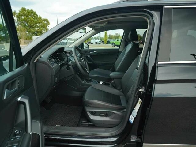 Чорний Фольксваген Тігуан, об'ємом двигуна 2 л та пробігом 47 тис. км за 9500 $, фото 8 на Automoto.ua