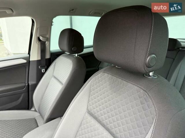 Чорний Фольксваген Тігуан, об'ємом двигуна 2 л та пробігом 228 тис. км за 26900 $, фото 33 на Automoto.ua