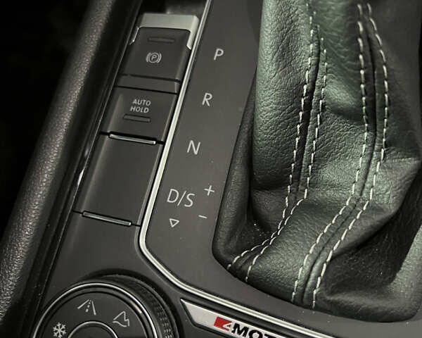 Черный Фольксваген Тигуан, объемом двигателя 1.98 л и пробегом 65 тыс. км за 41500 $, фото 26 на Automoto.ua