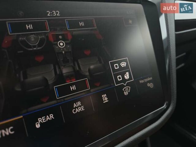 Черный Фольксваген Тигуан, объемом двигателя 2 л и пробегом 199 тыс. км за 31000 $, фото 75 на Automoto.ua