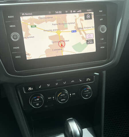 Черный Фольксваген Тигуан, объемом двигателя 1.97 л и пробегом 208 тыс. км за 27500 $, фото 7 на Automoto.ua