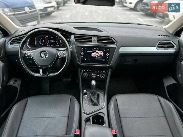 Черный Фольксваген Тигуан, объемом двигателя 2 л и пробегом 81 тыс. км за 19990 $, фото 19 на Automoto.ua