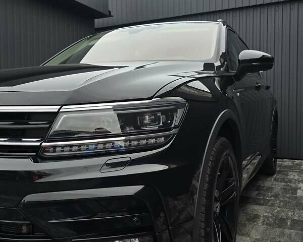 Черный Фольксваген Тигуан, объемом двигателя 2 л и пробегом 199 тыс. км за 31000 $, фото 35 на Automoto.ua