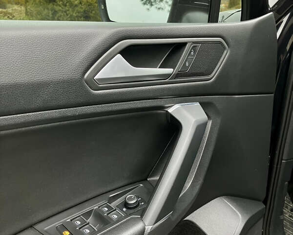 Черный Фольксваген Тигуан, объемом двигателя 1.98 л и пробегом 80 тыс. км за 21900 $, фото 10 на Automoto.ua