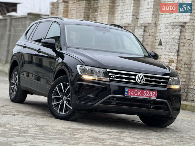 Черный Фольксваген Тигуан, объемом двигателя 1.98 л и пробегом 70 тыс. км за 17400 $, фото 2 на Automoto.ua