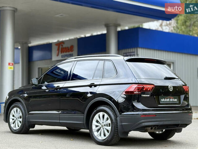 Черный Фольксваген Тигуан, объемом двигателя 1.97 л и пробегом 61 тыс. км за 26999 $, фото 2 на Automoto.ua