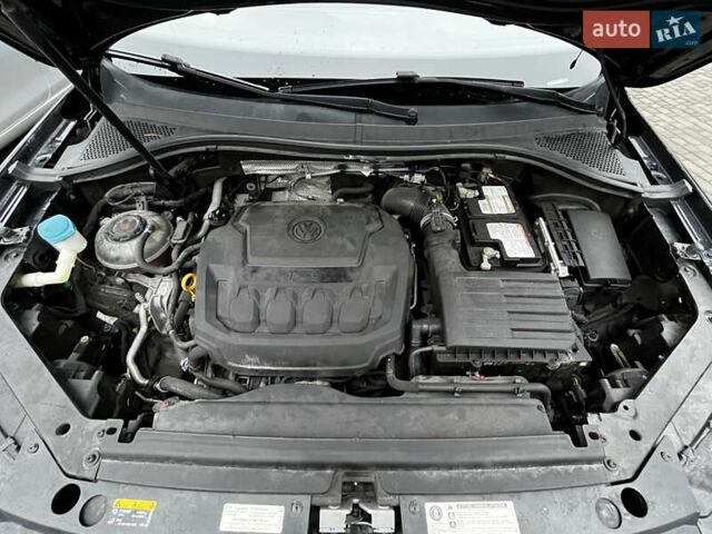 Чорний Фольксваген Тігуан, об'ємом двигуна 1.98 л та пробігом 133 тис. км за 21500 $, фото 19 на Automoto.ua