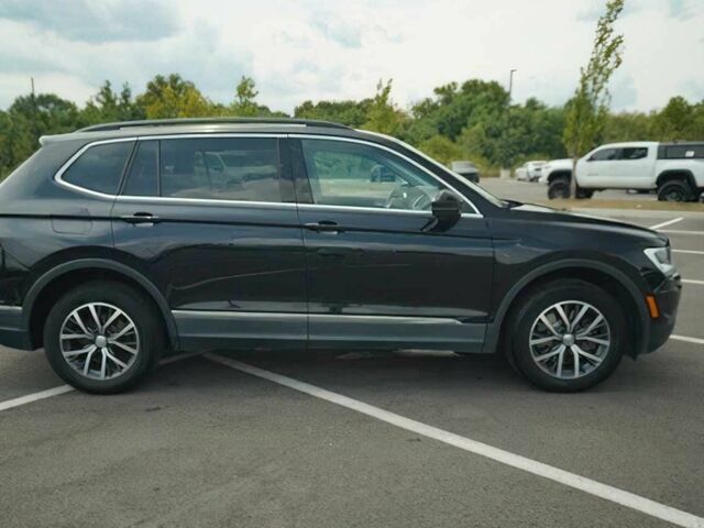 Чорний Фольксваген Тігуан, об'ємом двигуна 2 л та пробігом 47 тис. км за 9500 $, фото 5 на Automoto.ua