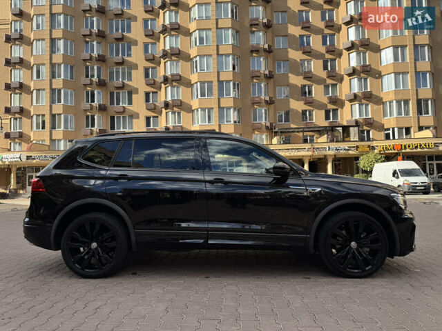 Черный Фольксваген Тигуан, объемом двигателя 2 л и пробегом 93 тыс. км за 23000 $, фото 17 на Automoto.ua