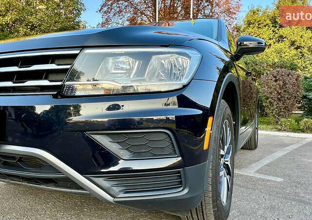 Чорний Фольксваген Тігуан, об'ємом двигуна 1.98 л та пробігом 41 тис. км за 22500 $, фото 7 на Automoto.ua
