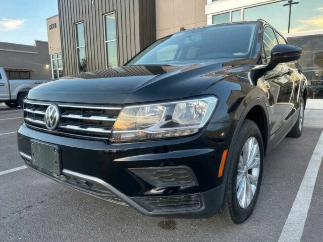 Чорний Фольксваген Тігуан, об'ємом двигуна 2 л та пробігом 44 тис. км за 15500 $, фото 1 на Automoto.ua