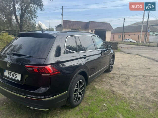Чорний Фольксваген Тігуан, об'ємом двигуна 1.98 л та пробігом 60 тис. км за 23500 $, фото 3 на Automoto.ua