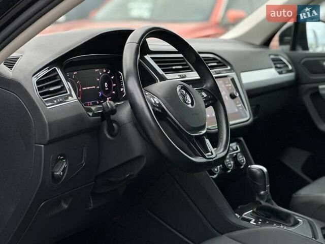 Черный Фольксваген Тигуан, объемом двигателя 2 л и пробегом 81 тыс. км за 19990 $, фото 13 на Automoto.ua