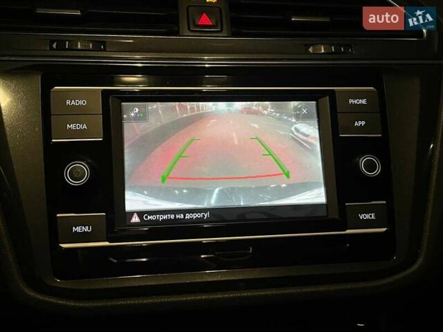 Черный Фольксваген Тигуан, объемом двигателя 2 л и пробегом 107 тыс. км за 19900 $, фото 21 на Automoto.ua