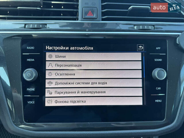 Чорний Фольксваген Тігуан, об'ємом двигуна 1.97 л та пробігом 70 тис. км за 31500 $, фото 9 на Automoto.ua