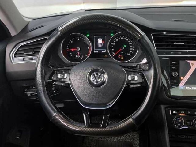 Чорний Фольксваген Тігуан, об'ємом двигуна 2 л та пробігом 51 тис. км за 21000 $, фото 12 на Automoto.ua