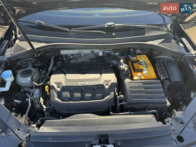 Чорний Фольксваген Тігуан, об'ємом двигуна 1.98 л та пробігом 130 тис. км за 21500 $, фото 19 на Automoto.ua