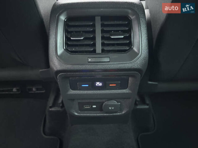 Черный Фольксваген Тигуан, объемом двигателя 2 л и пробегом 227 тыс. км за 24100 $, фото 34 на Automoto.ua