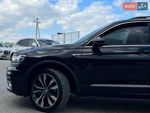 Черный Фольксваген Тигуан, объемом двигателя 2 л и пробегом 53 тыс. км за 24590 $, фото 10 на Automoto.ua