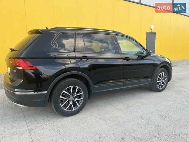 Черный Фольксваген Тигуан, объемом двигателя 2 л и пробегом 48 тыс. км за 20800 $, фото 5 на Automoto.ua